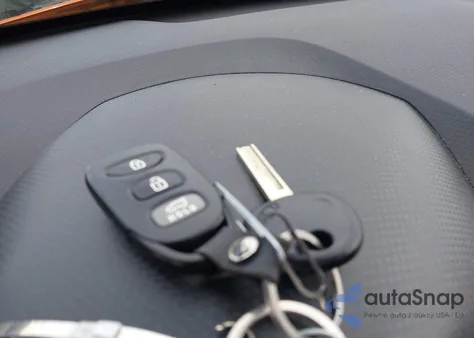 2015 Hyundai Veloster Re:flex z USA, uszkodzony, nr VIN KMHTC6AD5FU220630